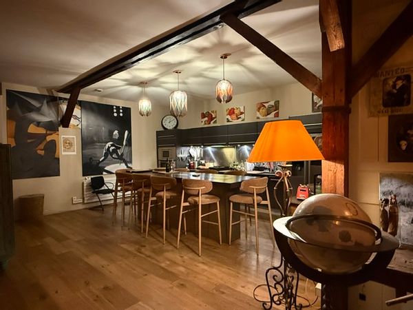 Loft de caractère de 140 m² — Montmartre / Abbesses / Batignolles