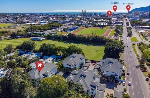 Sharon and Andrews hus