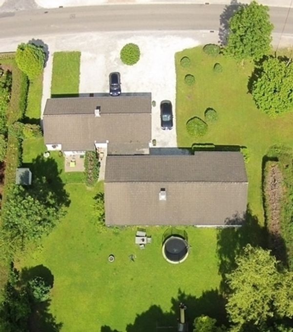 Villa spacieuse et lumineuse avec vaste jardin. DISPONIBLE en GuestPoints toute l 'année.