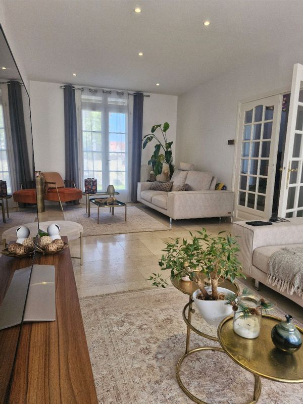 Aurelie's house