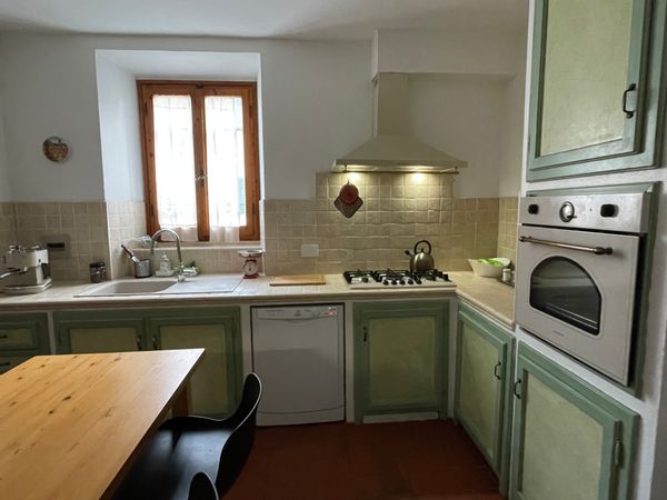 Casa di Sarnase Vecchio monastero in pietra nella campagna Toscana, a 30 minuti da Firenze.