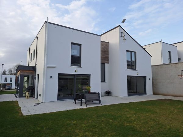 Elizabeth (Liz)s hus