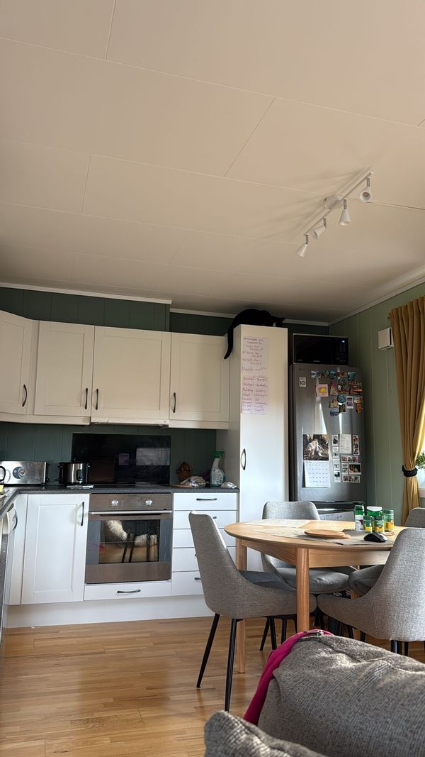 Udara Hasangi s Haus