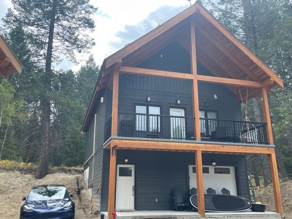 All-Season Windermere Retreat | Ski, Lake & Mountains