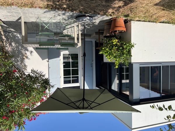 João et Émilies hus