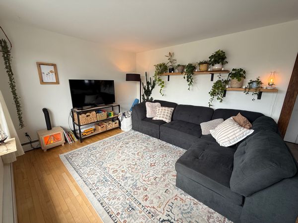 Maison familiale chaleureuse à Québec – près de la nature et du centre‑ville :)