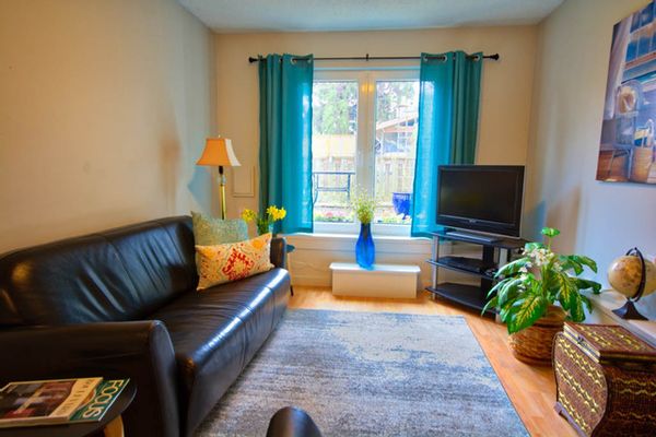 2 bedroom ground floor suite near ocean and downtown