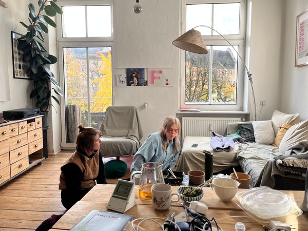 Ruhige 2-Zimmer-Wohnung in Kreuzberg mit Balkon, Doppelbetten, Beamer, Badewanne.