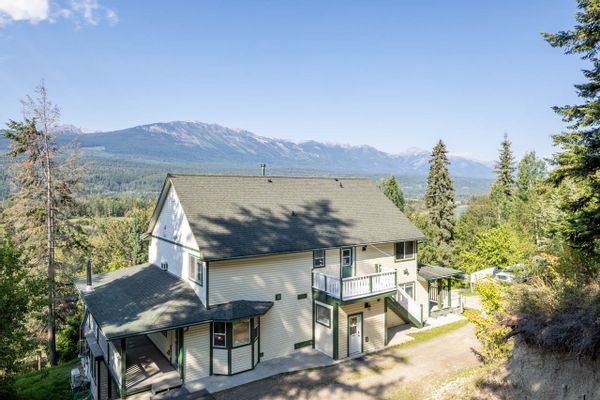 Best Mountain Views! Sauna, AC & Adventure Awaits | Private 1 Bedroom, 1 Full Bath | Upstairs