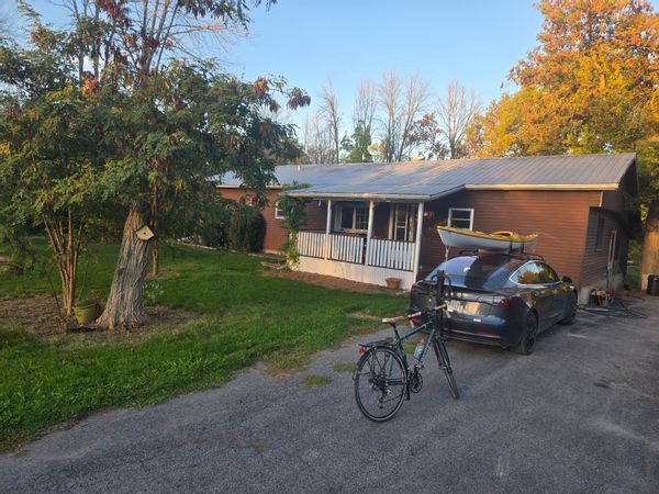 Wolfe Island Cottage Home