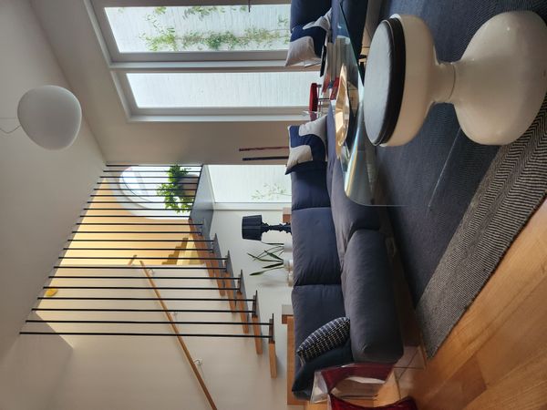 Large renovated 3 bedroom home in Melbourne close to  parks, transport, pools, shops & galleries