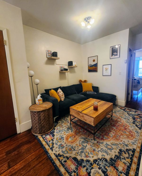 Spacious Railroad 1 Bedroom Apartment, Great Location in Brooklyn