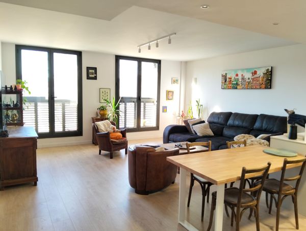 Casa de Marie julie Duplex con vistas a la montaña cerca de Girona