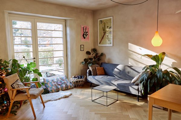 3 bedroom house with a garden just outside Antwerp.