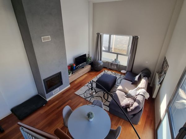 Peaceful 3-Bedroom Two-story Apartment Overlooking the Pyrenees