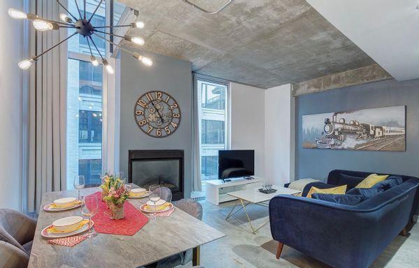 Spacious private room in downtown Montreal