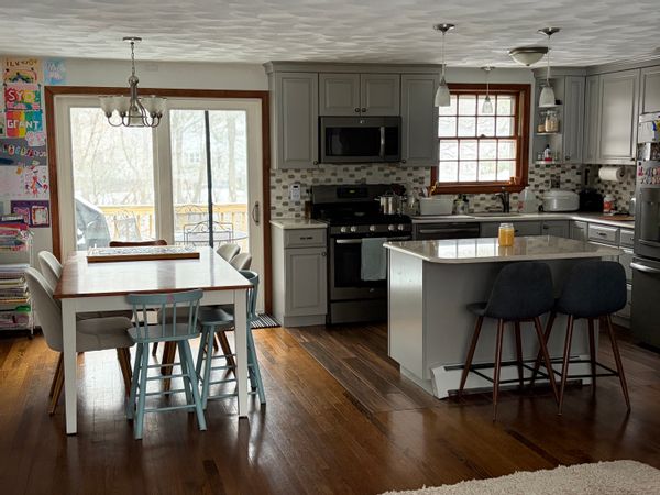 Family-friendly Arlington home 20 minutes from Boston