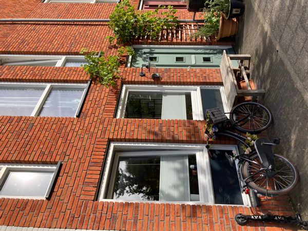 Family-friendly home in a quiet neighborhood with the center of Leiden within walking distance