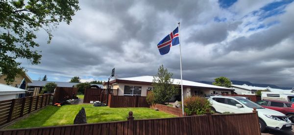 House with 4 rooms in an friendly quiet area 10-15 km from downtown Reykjavik.