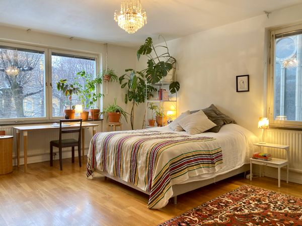 Comfortable, open-plan home in the heart of Södermalm.