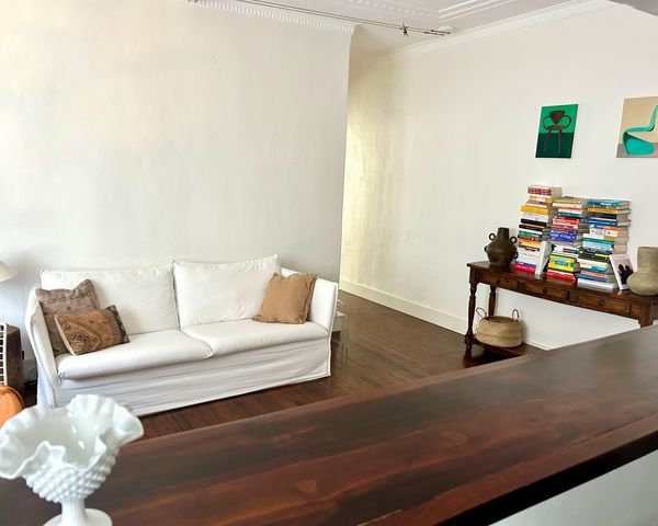 Charming mid-century inspired apartment in the heart of Bondi