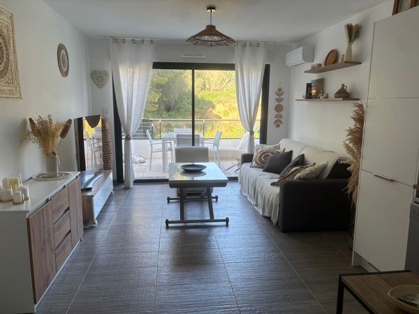 Appartement coquet proche centre ville et plage avec box privé pour voiture