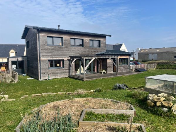 Maison  bord de mer, accès bourg et plage à pied