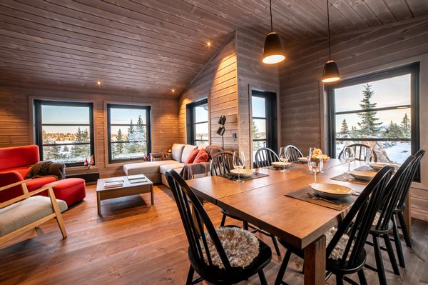 New cosy family cabin 50m from the ski trail located up on the Sjusjøen mountain plateau, Norway
