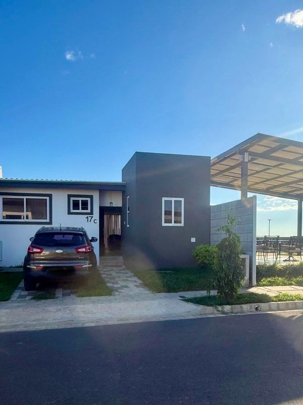 Mauricio y Patricia's house