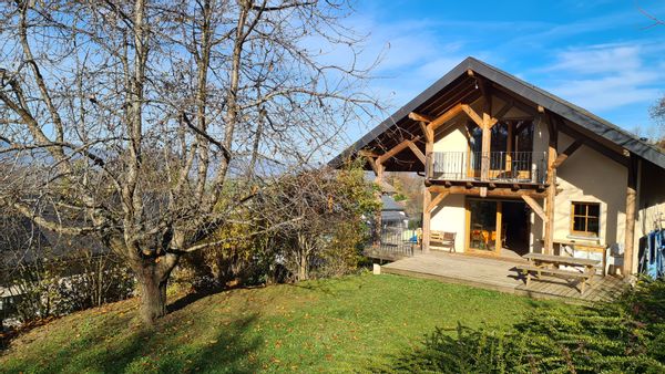 Grande maison entre lacs et montagne proche d'Annecy