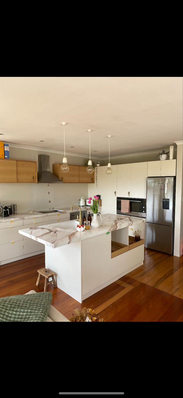 Stand alone private sunny home on Auckland’s North Shore.