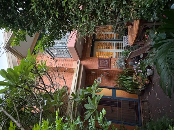 Charming comfortable townhouse in a historic Sydney harbourside suburb and private courtyard garden