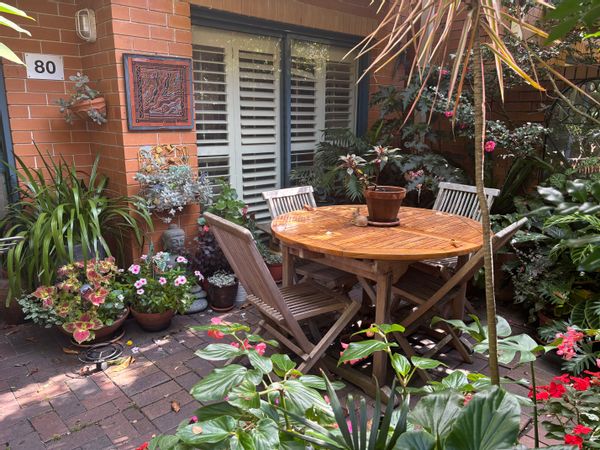 Charming comfortable townhouse in a historic Sydney harbourside suburb and private courtyard garden