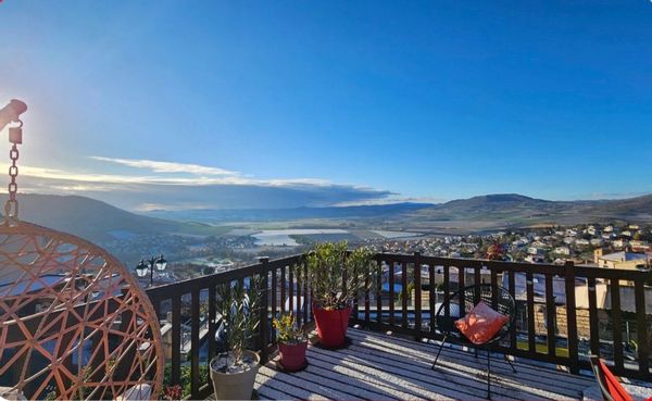 Fiona, Bastien, Lou et Elio's house