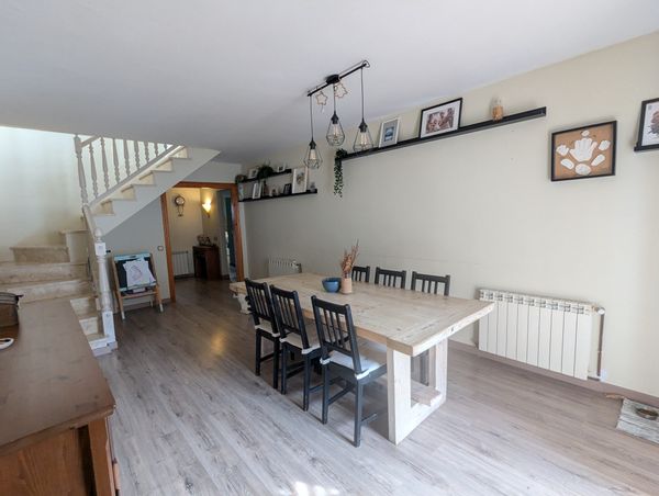 Ático dúplex luminoso y amplio en pueblo encantador, cerca de Sitges y Barcelona.