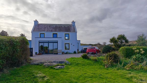 Beautiful home on the Wild Atlantic Way, Ireland. Fabulous hill walking, sea swimming, lovely towns.