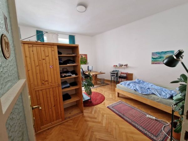 Werner's private room