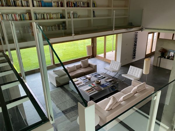 Idyllic Le Corbusier-style mansion with swimming-pool surrounded by nature and 5 min to the beaches.