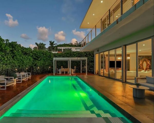 Micheal's & Sarah Fantasy home.