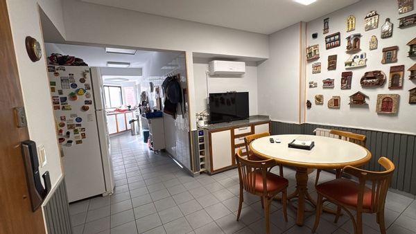 Piso de LAURA y EDUARDO.