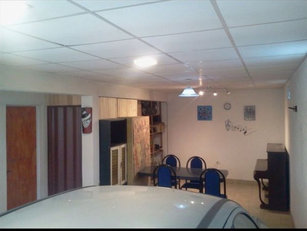 Casita cerca del rio