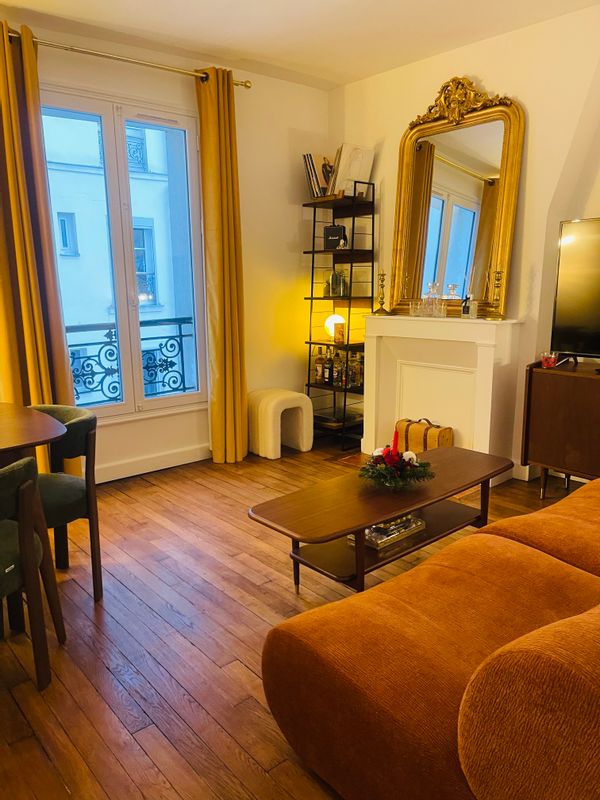 Appartement chic et inspiré, entre charme ancien et design rétro