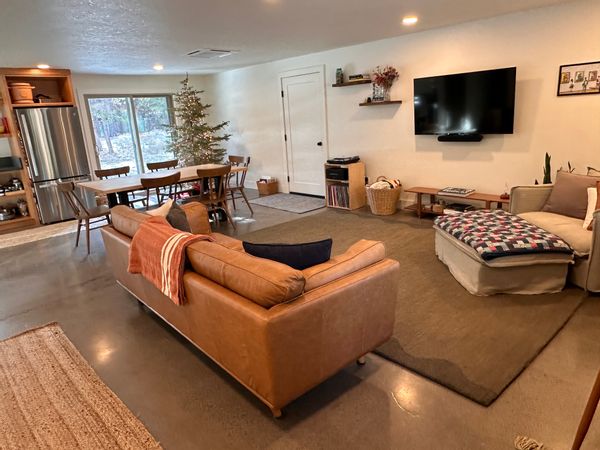 Updated forest home in Sisters, Oregon