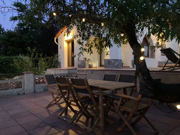 Maison avec jardin dans un quartier résidentiel, à 15 min de Barcelone en train.