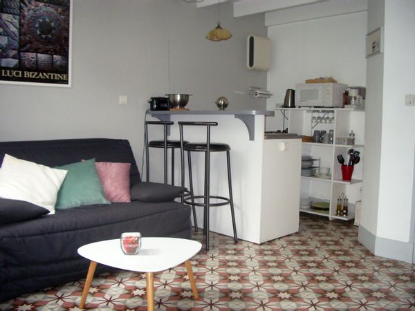 Le Pavillon du lac ! Oui, c’est un peu présomptueux puisqu’il n’y a pas de lac mais un jardin.