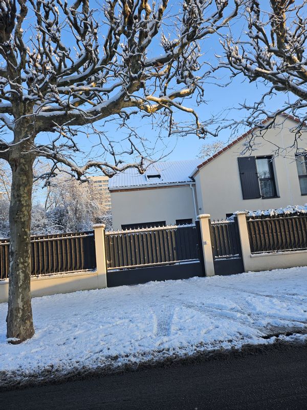 huis van Holimalala Dina