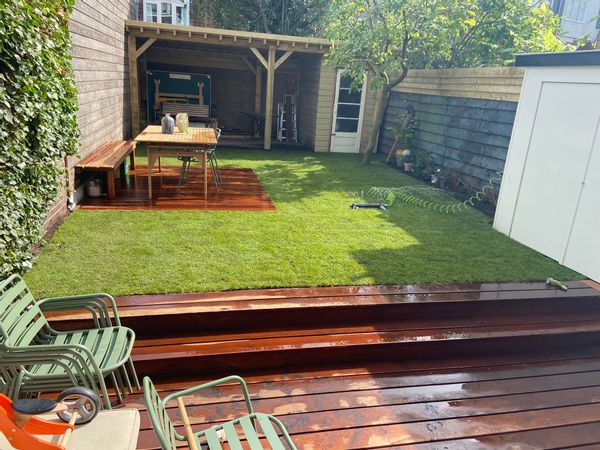 Large family home (with garden) close to haarlem (5m bike), amsterdam (10min) and beach (20m bike)