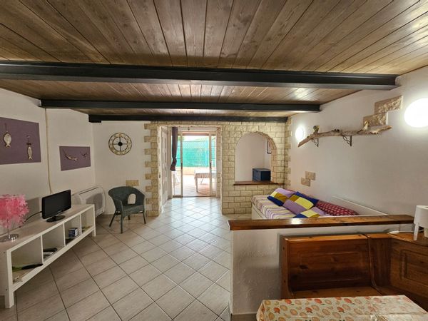 delizioso bilocale all'Elba, a 900 metri dal mare.