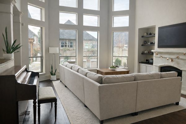 Family friendly home in suburb of Houston. Neighborhood amenities includes pools and parks