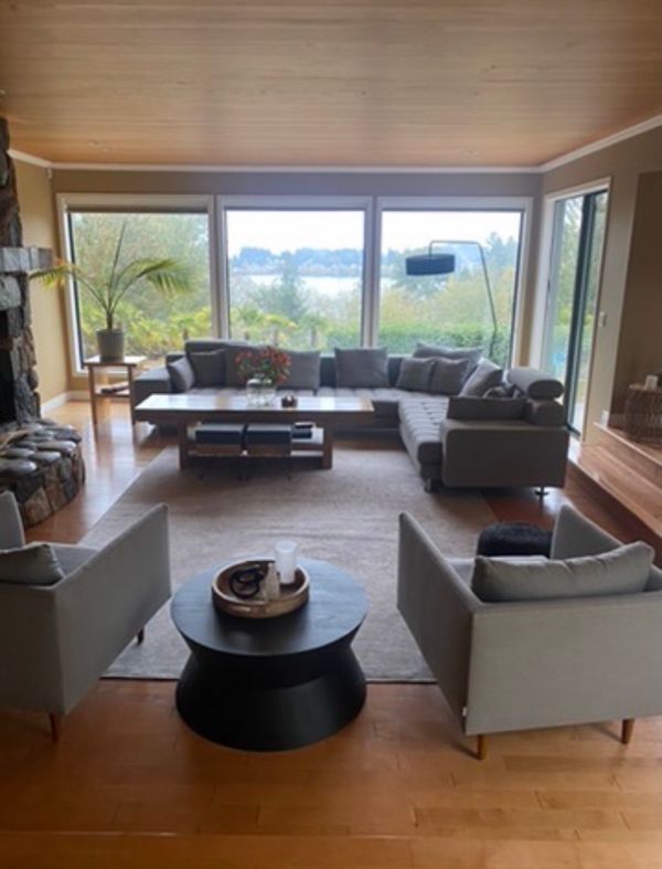 Secluded lake-access 5-bedroom, 4-bath home on 5 acres — just 15 minutes from downtown Victoria.